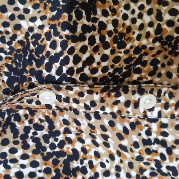 NWOT Kim Rogers lds xl button down animal print blouse - Picture 3 of 3